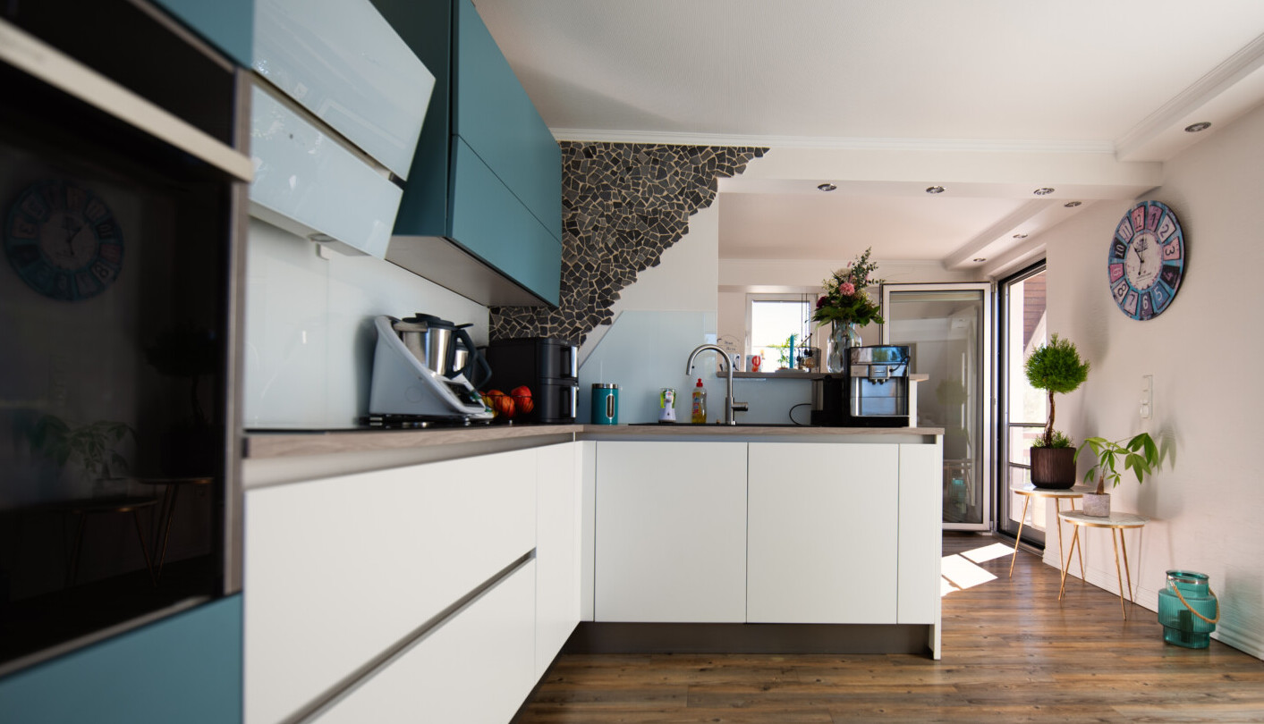 Projekte - Pütz Innenausbau - Maßgeschneiderte Küche in Hosingen